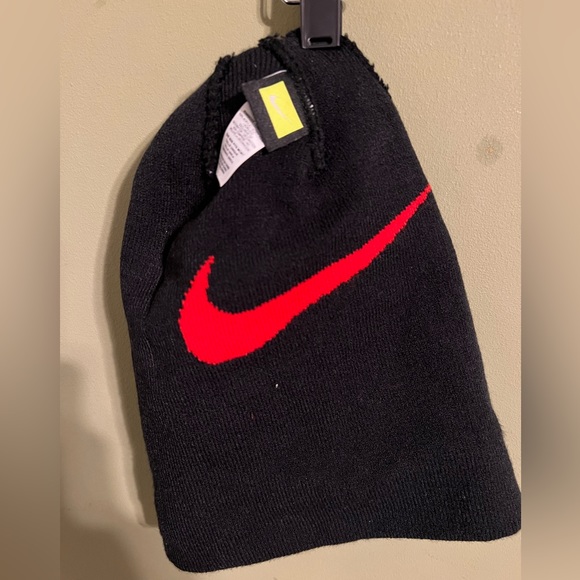 Nike NXR Beanie - Picture 2 of 6